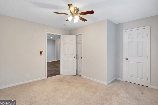 Building Photo - 5772 Lilburn Stone Mountain Rd