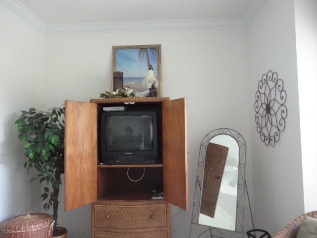 Building Photo - SPECIAL PRICE!! 2BD/2BA/2CG VILLA