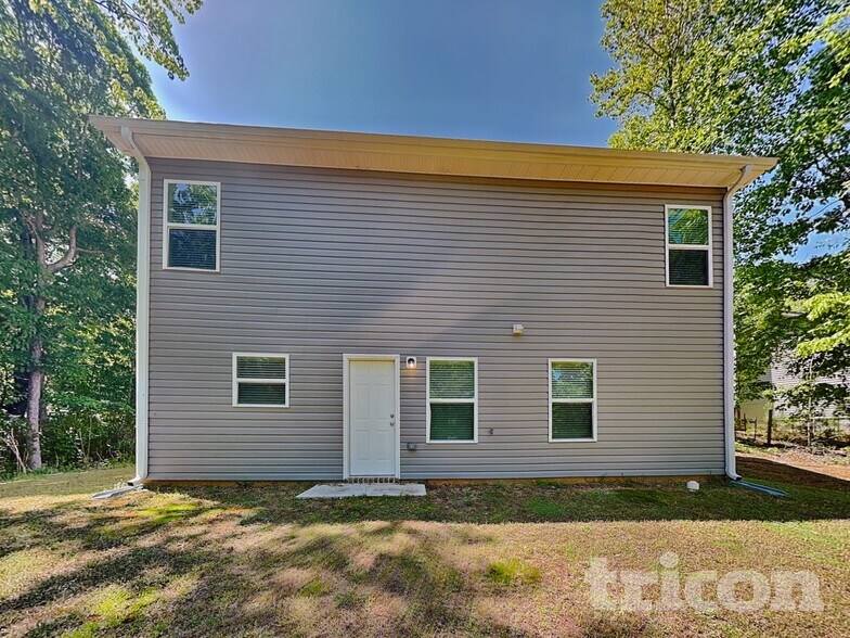 Building Photo - 76 Fairview Way