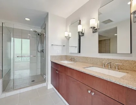 Building Photo - 610 E Market-189.2