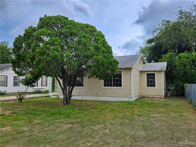 Primary Photo - 1606 Quince Ave