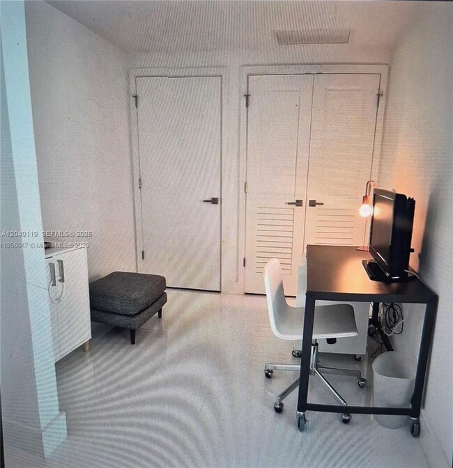 Building Photo - 1080 Brickell Ave