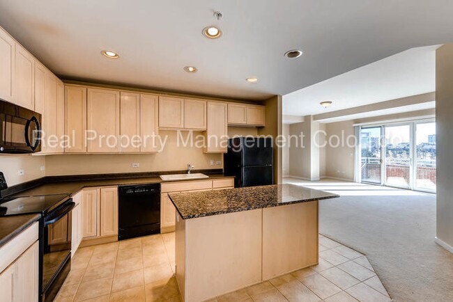 Building Photo - 4875 S Monaco St