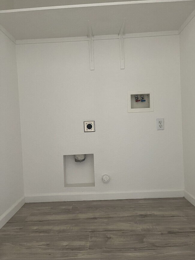 Building Photo - 1762 Bellis Ct