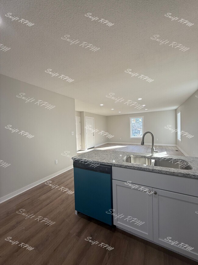 Building Photo - 1034 Oakland Ave