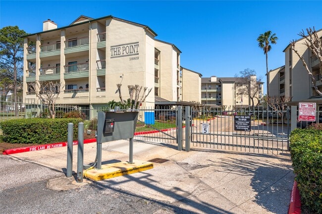 Building Photo - 18809 Egret Bay Blvd