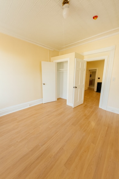 Building Photo - 107 2nd Ave