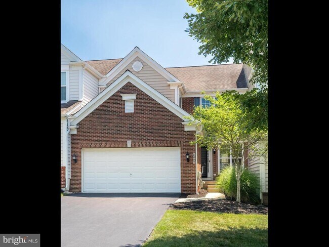Building Photo - 209 N Caldwell Cir