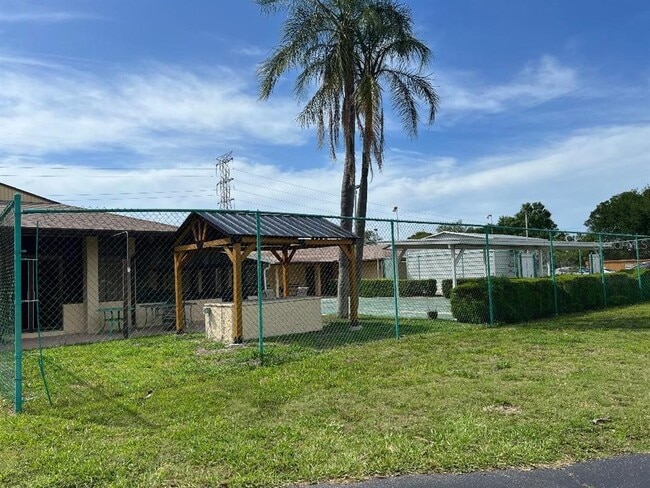 Building Photo - 1220 13th Cir SE