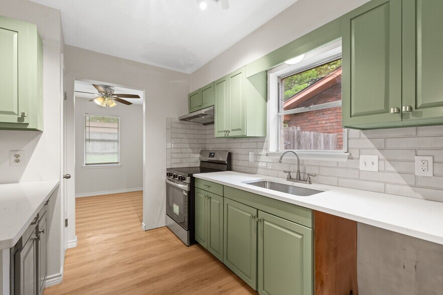 Building Photo - 3422 Quakertown Dr