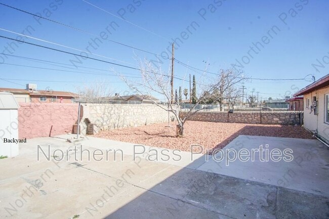 Building Photo - 8125 Loma Terrace Rd