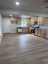 Building Photo - 4401 Bois D Arc St