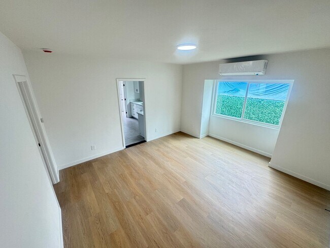 Building Photo - Beautiful Logan Heights Remodeled House