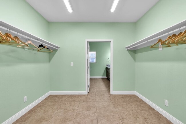 Building Photo - RV GARAGE | Single Story | Furnished Or Unfurnished