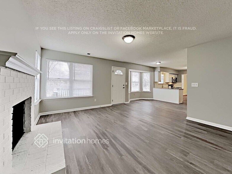 Building Photo - 3939 Armitage Dr