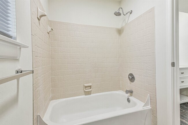 Building Photo - 5222 Creek Shadows Dr