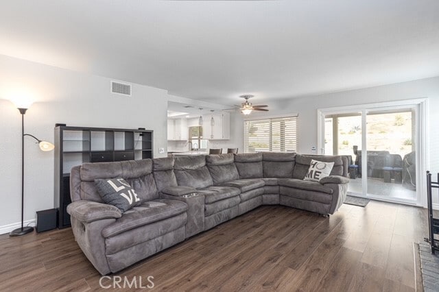 Building Photo - 10352 Desert Star St