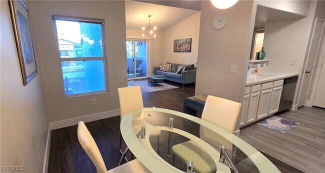 Building Photo - 7255 W Sunset Rd