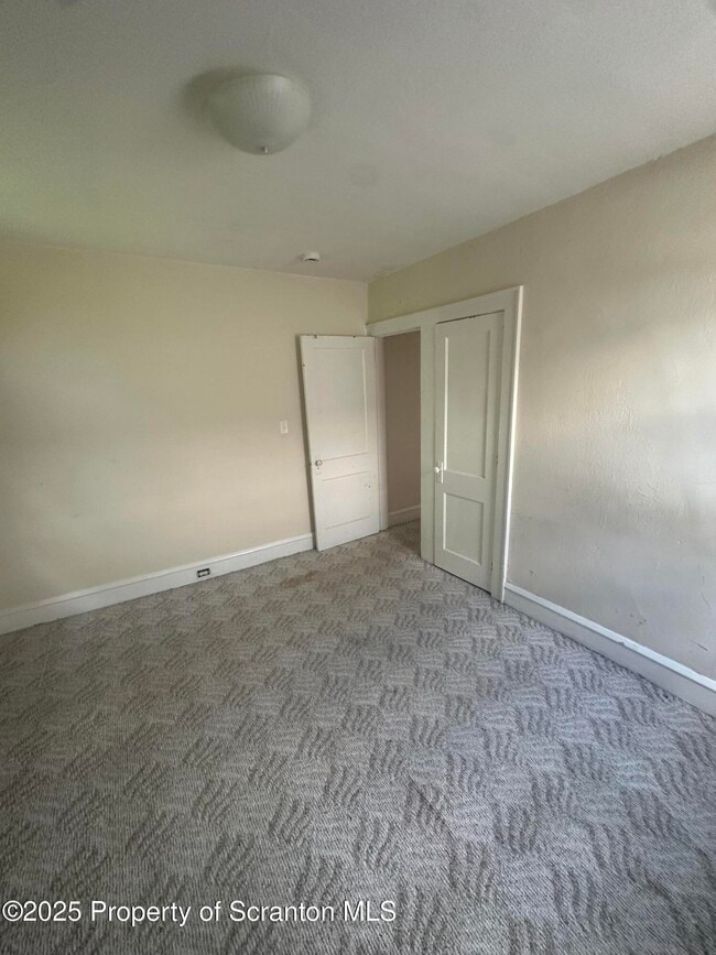 Building Photo - 159 New Mallery Pl