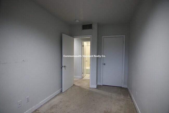 Building Photo - 546-548 Columbus Ave. Unit 7