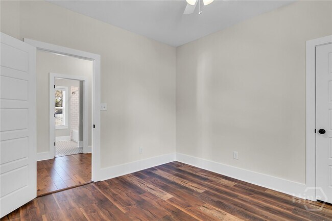 Building Photo - 3223 Bannon Ave
