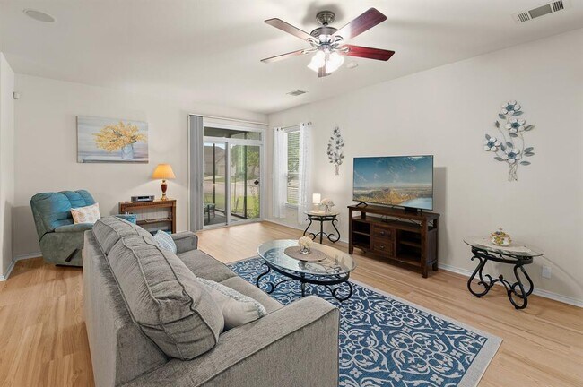 Building Photo - 109 Providence St