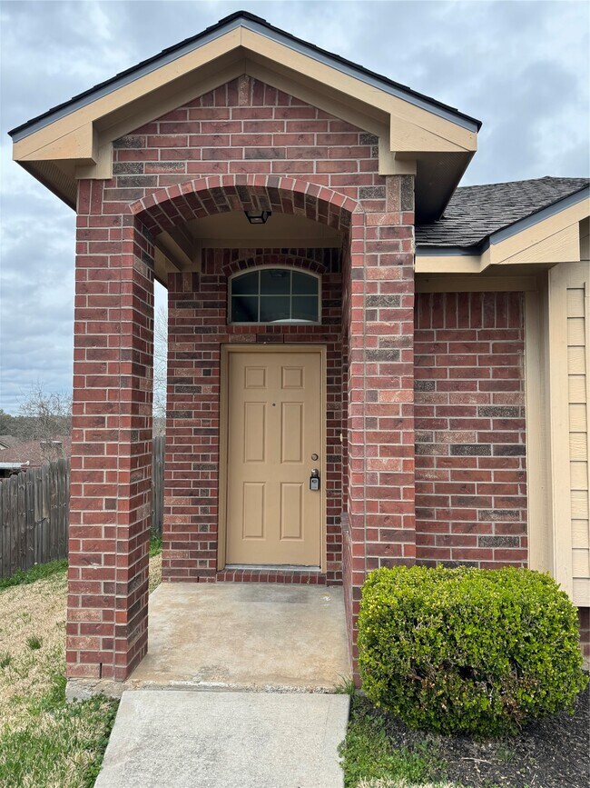 Building Photo - 13196 Miller Ln