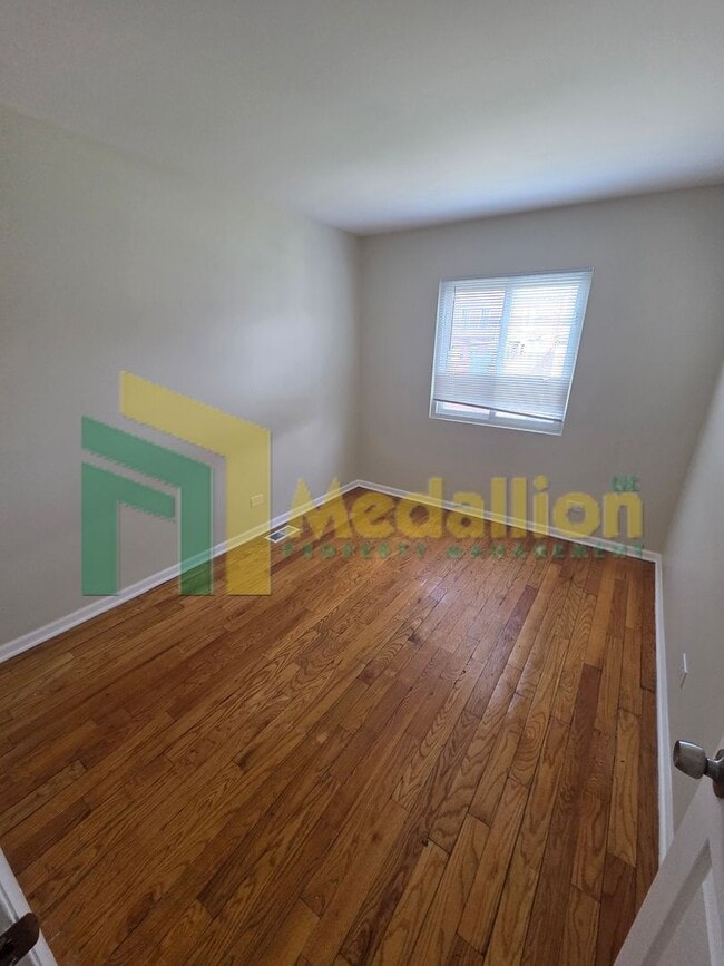 Building Photo - Updated 4-Bedroom Home with Finished Basement and Fenced Yard