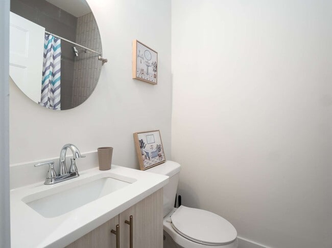 1st floor bathroom - 1371 Lyle Ave