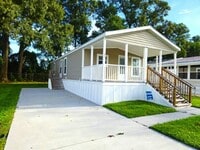 Building Photo - 3323 NE 14th St