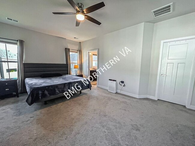 Building Photo - 7731 Blackburn Ridge Dr