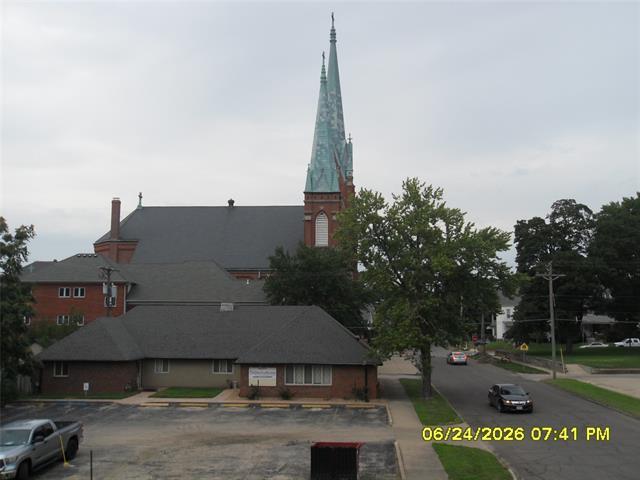 Building Photo - 401-403-403 W 4th St