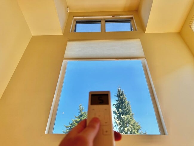 Building Photo - Three-Level Loft-Style 2BR | 3BA with Priv...