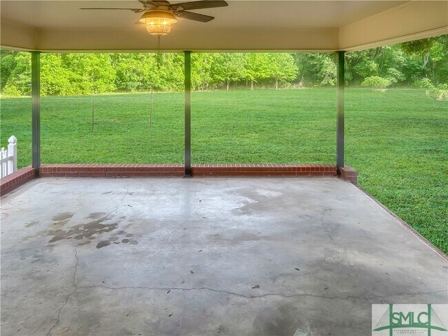 Building Photo - 845 Goshen Rd