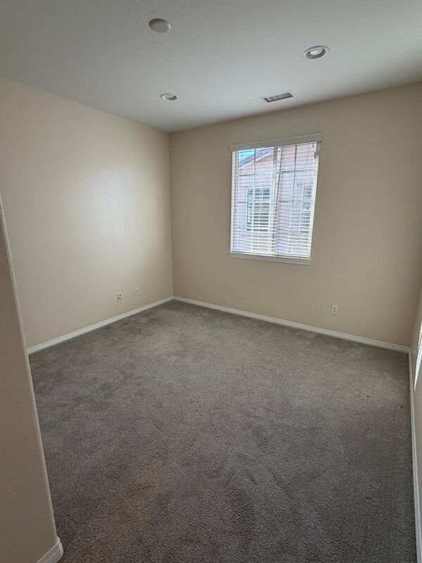 Building Photo - 46172 Pinon Pine Way