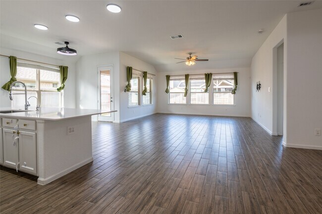 Building Photo - 15023 Mulberry Hallow St