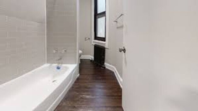 Building Photo - Grand Ave. Property