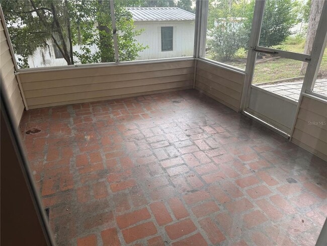 Building Photo - 1796 Bloxam Ave