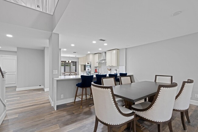 Building Photo - 2435 Presidential Way