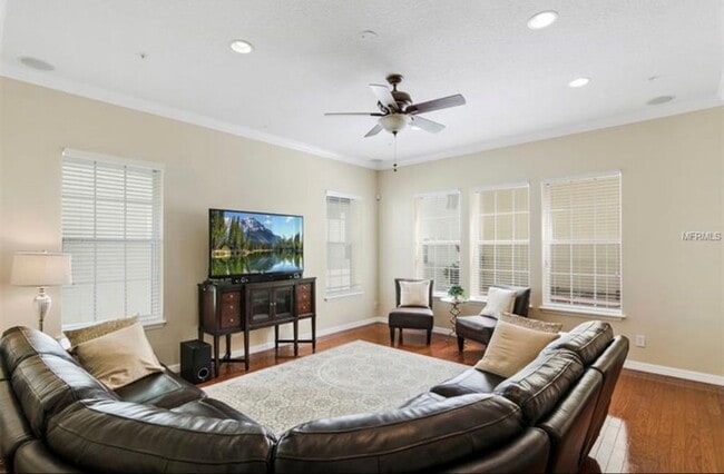 Building Photo - Baldwin Park home 3 car garage with 600 sq...