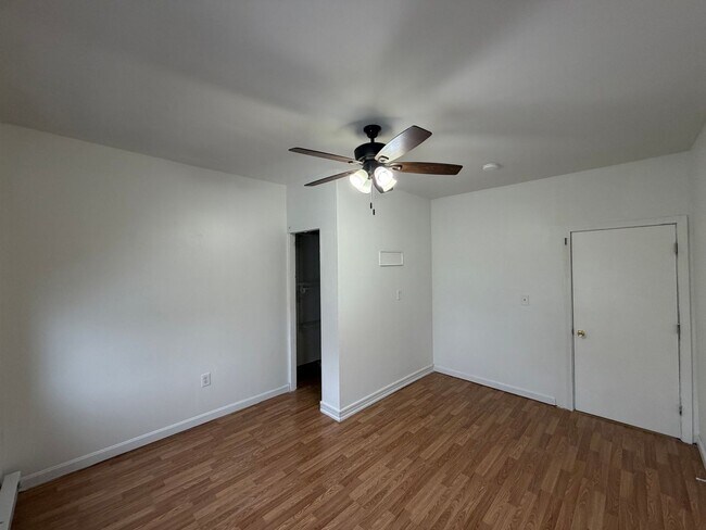 Building Photo - 26 Abbott St