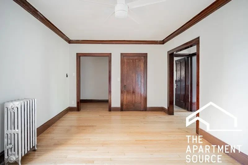 Building Photo - 4207 W Fullerton Ave