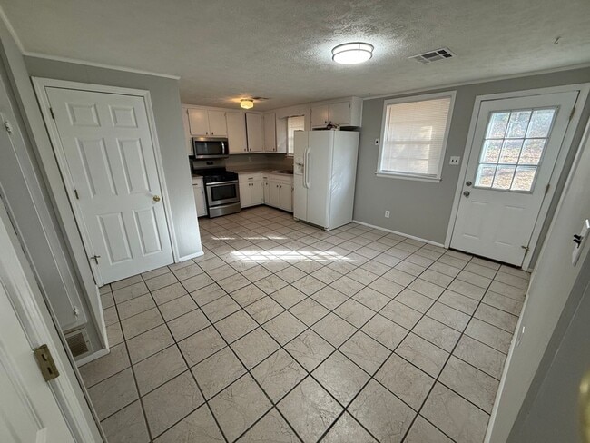 Building Photo - Charming 3BR/2BA in Prattville