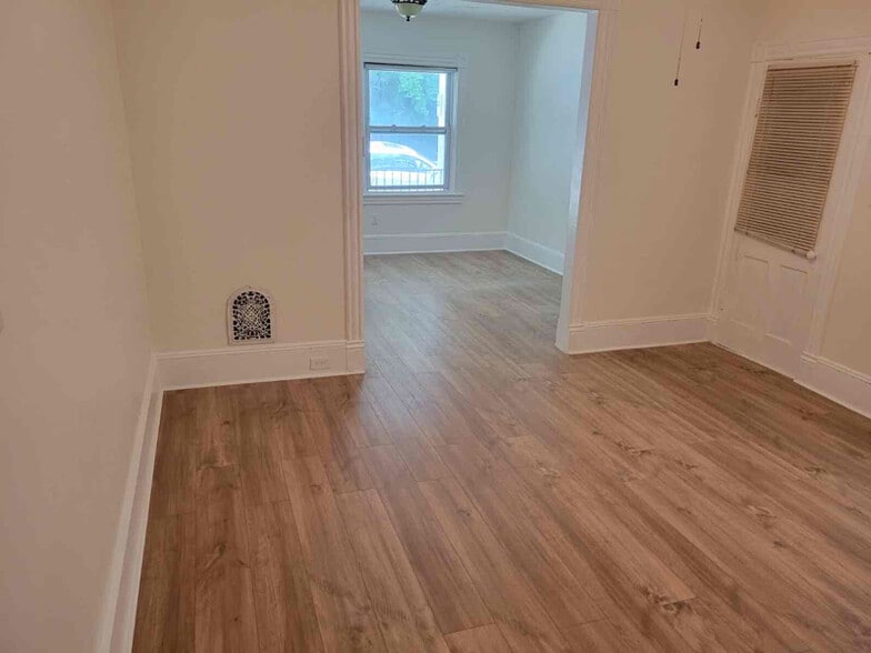 Building Photo - 1341 Adams Ave