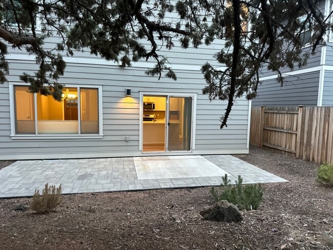 Building Photo - Beautiful home in Mirada!  A must see!