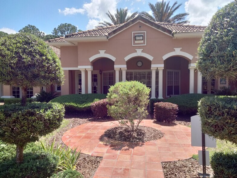 Building Photo - 520 Florida Club Blvd