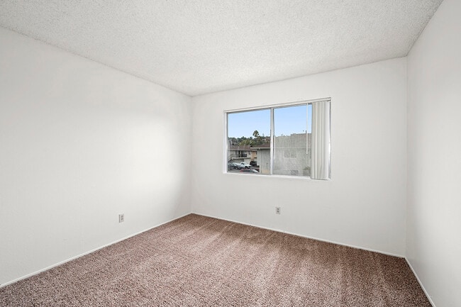 Building Photo - 12143 Wintercrest Dr