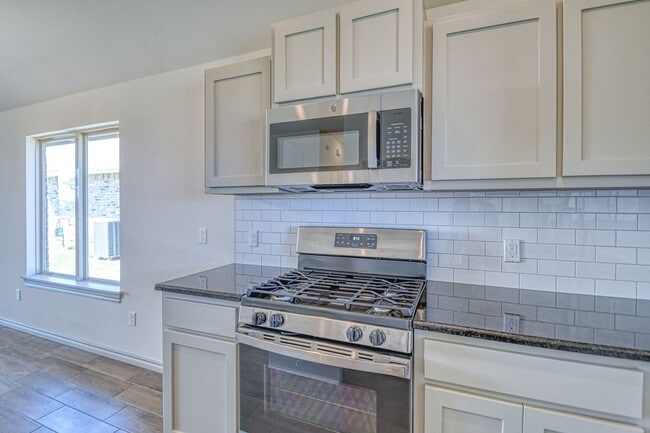 Building Photo - New Construction in Savannah Estates!