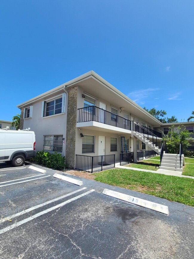 Building Photo - 1250 Old Boynton Road