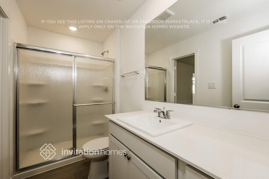 Building Photo - 1410 Merlin Blf St